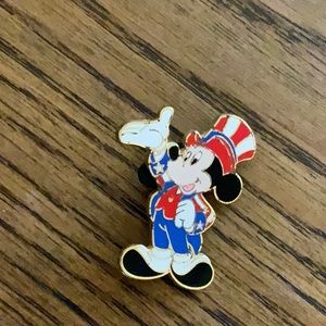Disney patriotic Mickey pin